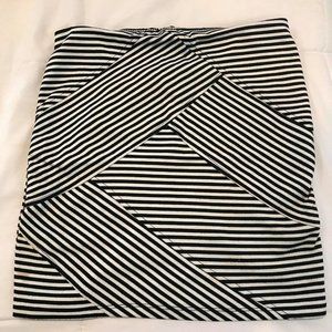 Patterned Pencil Skirt